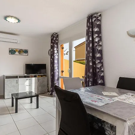 Les 4 Soleils By Interhome * Agde